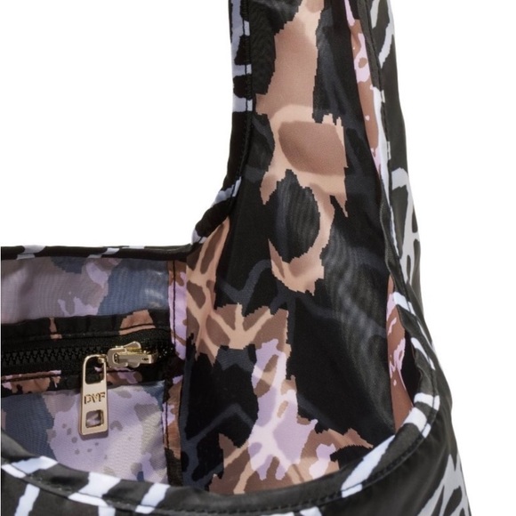 DVF Target Pink Green Or Black Neutral Or Arrow Green Reversible Reusable Bag - Picture 8 of 8